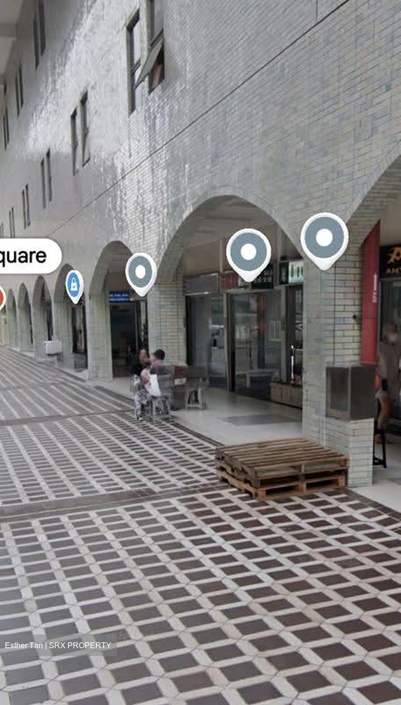 Roxy Square (D15), Retail #626384441